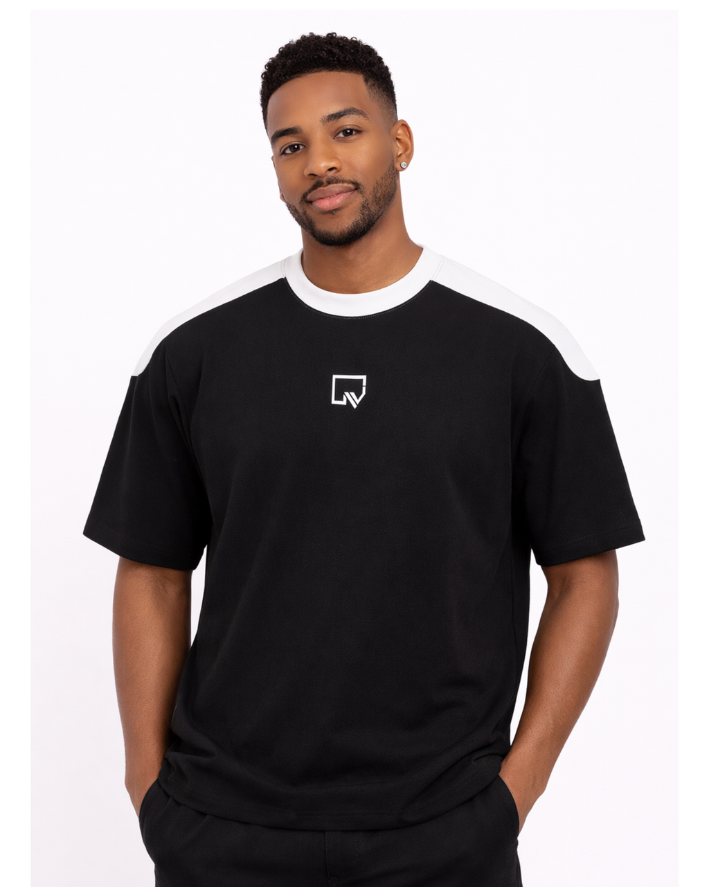 Essence Tee - Black/white
